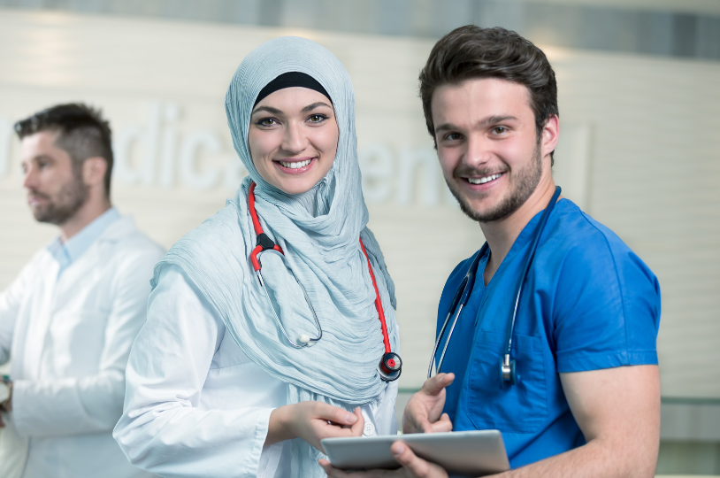 Médecins souriants