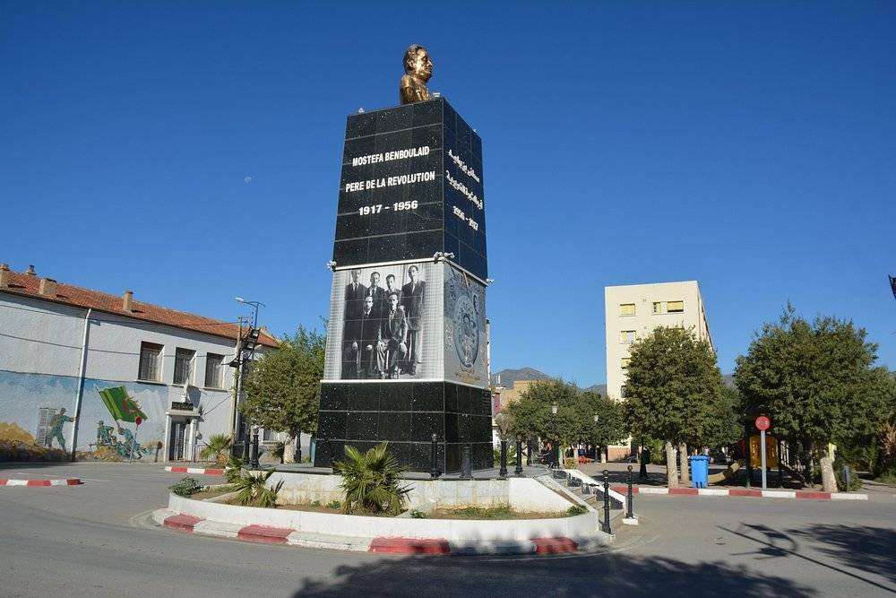 La Statue de Moustapha Ben Boulaid