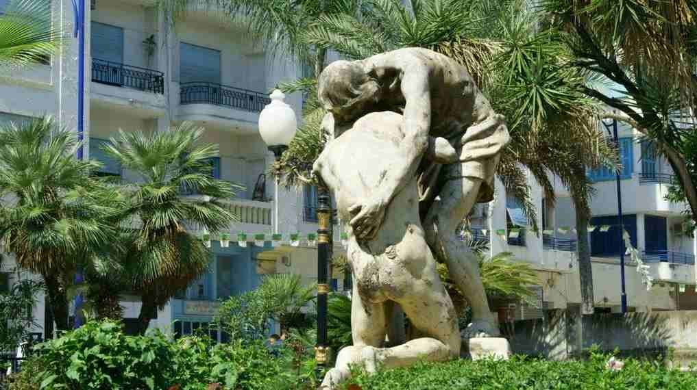 La Statue de Brennus le Gaulois sculpté par Ferdinand Taluet