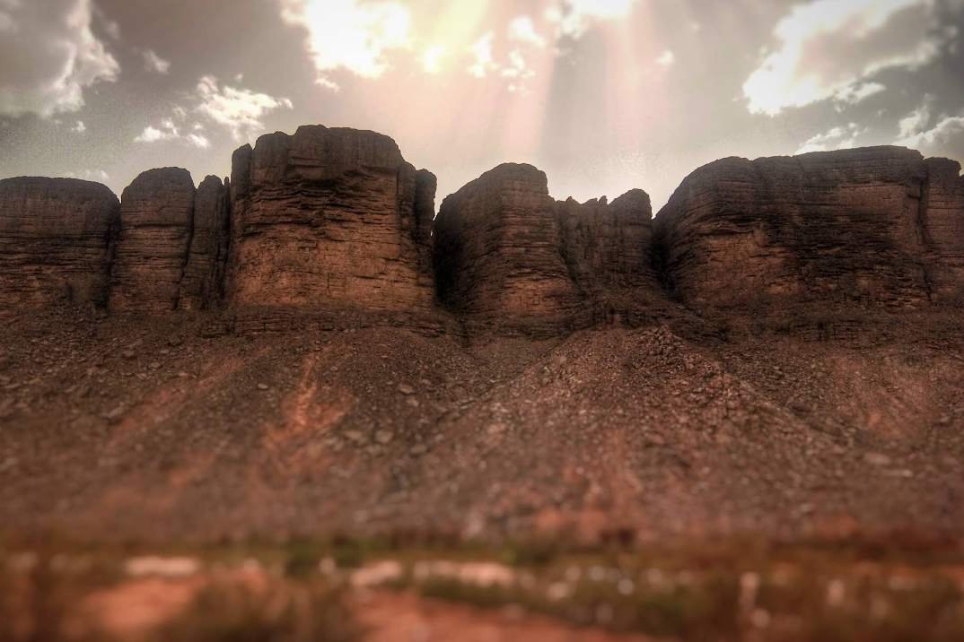Les Gorges et le Fort Colonial de l'Arak