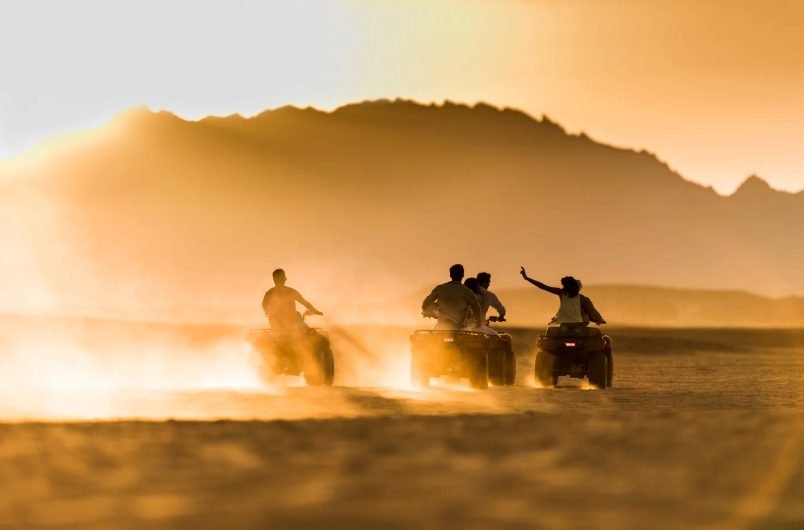 Quad sur les dunes de sable