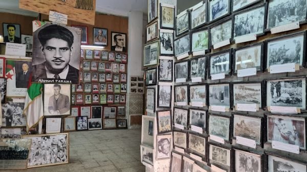 La Salle d'exposition des photos de Martyrs de la Révolution