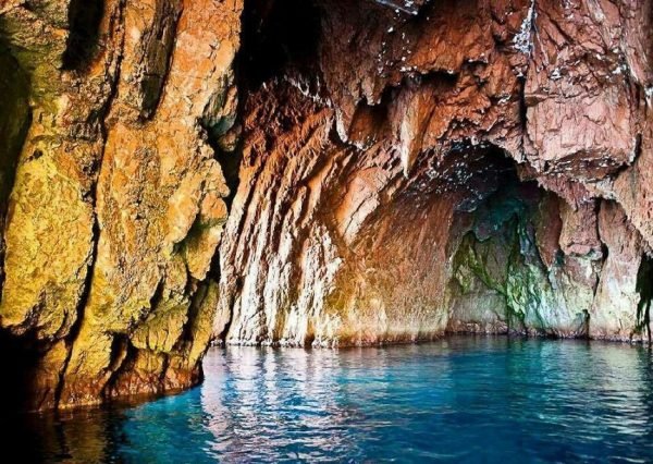 La Grottes marines de Oued Taza