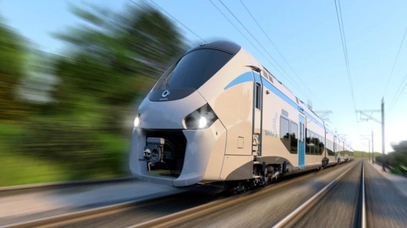 Train Coradia de la SNTF circulant dans la région d'Alger