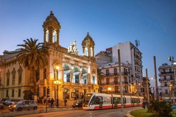 Théatre d'oran, Place du 1er novembre 1954