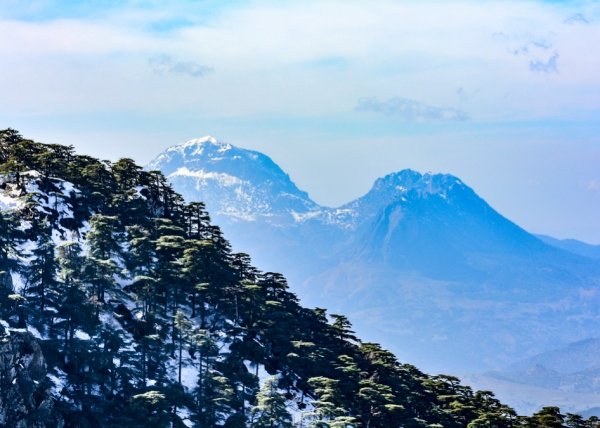 Vue sur la vallée du Mont d'Ouarsenis