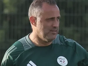 Brahim Hemdani, nouveau sélectionneur de l'équipe nationale d'Algérie de football