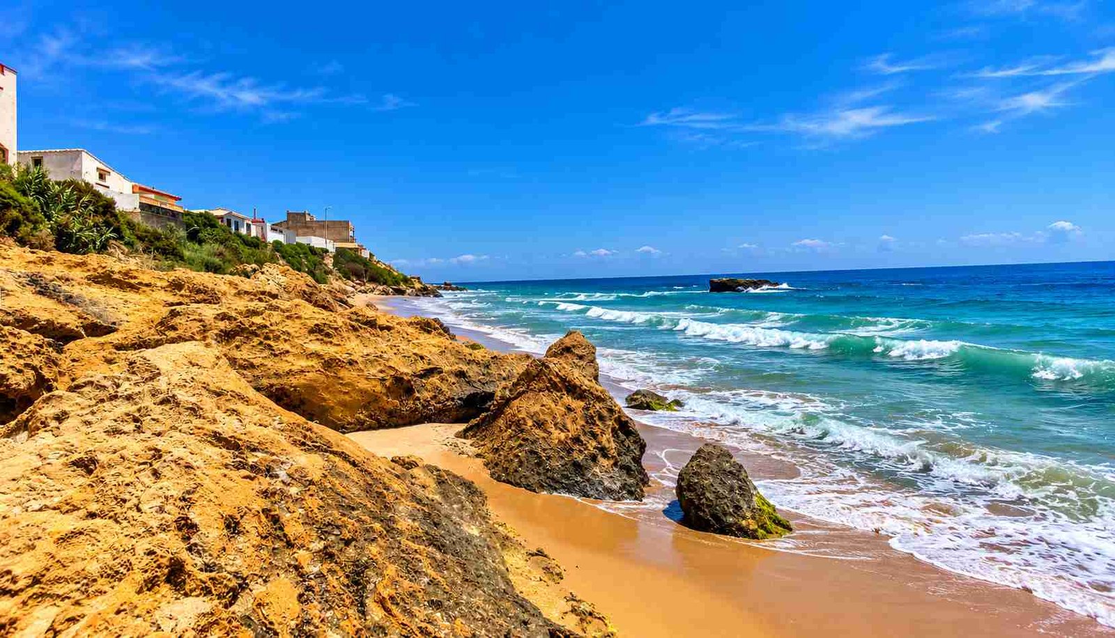 Plage Aïn Brahim à Sidi Lakhdar sur le littoral de Mostaganem
