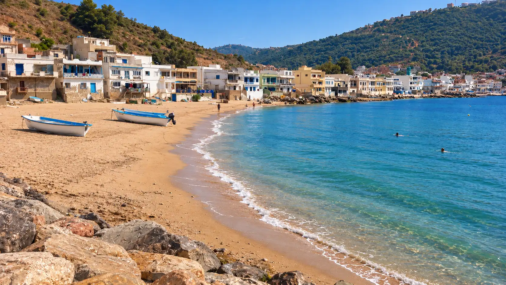Plage de Sidna Youchaa, Dar Yaghmouracène, près de Ghazaouet, wilaya de Tlemcen en Algérie