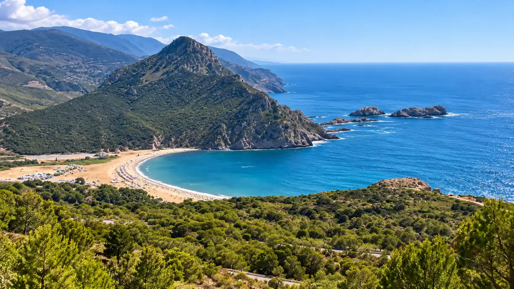 Vue panoramique de Madagh 1, l’une des plus belles plages de la wilaya d’Oran