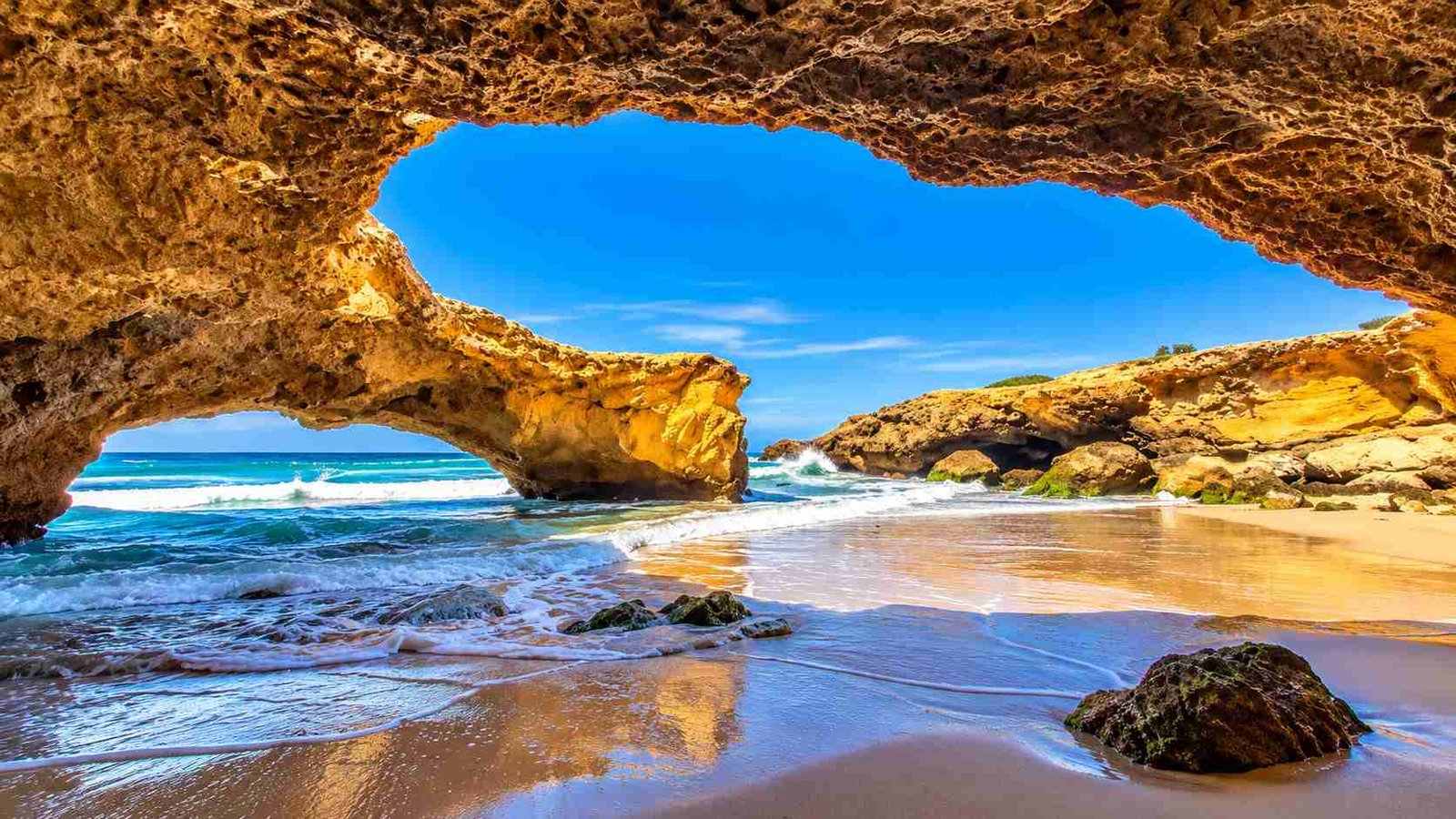 Panorama du littoral de Mostaganem, à découvrir dans notre Top 10 des plus belles plages